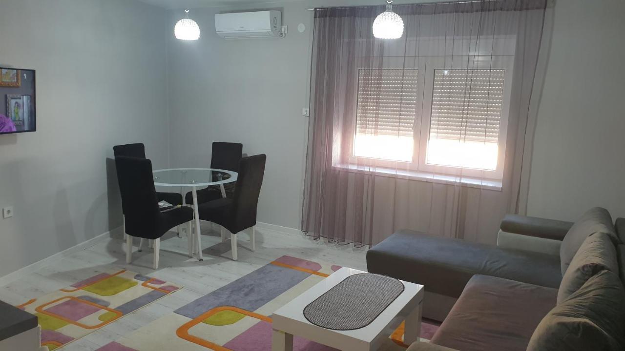 Apartman Sweet Dreams 2 Aparthotel Nis Ngoại thất bức ảnh