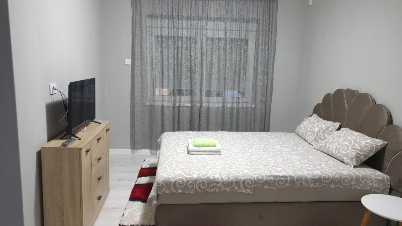 Apartman Sweet Dreams 2 Aparthotel Nis Ngoại thất bức ảnh