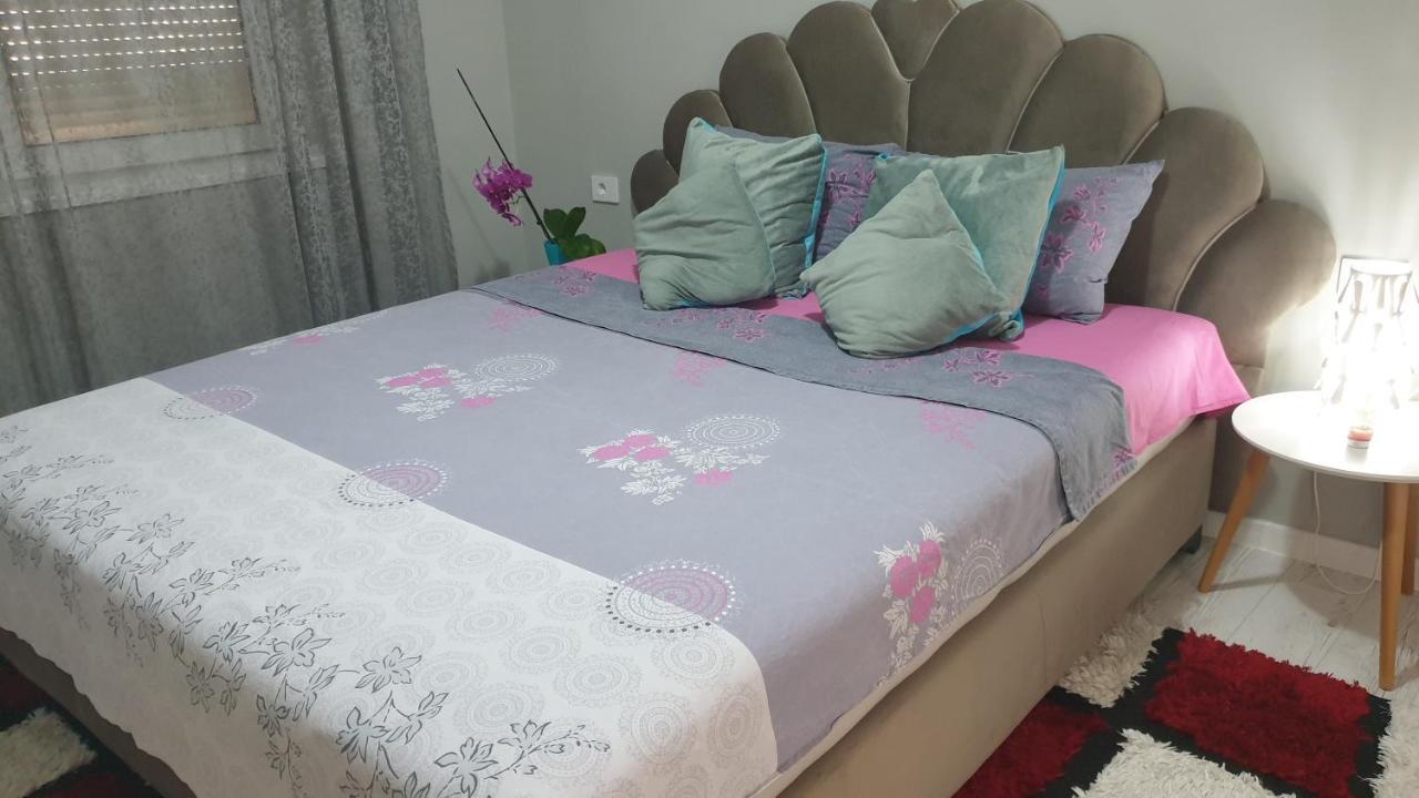 Apartman Sweet Dreams 2 Aparthotel Nis Ngoại thất bức ảnh