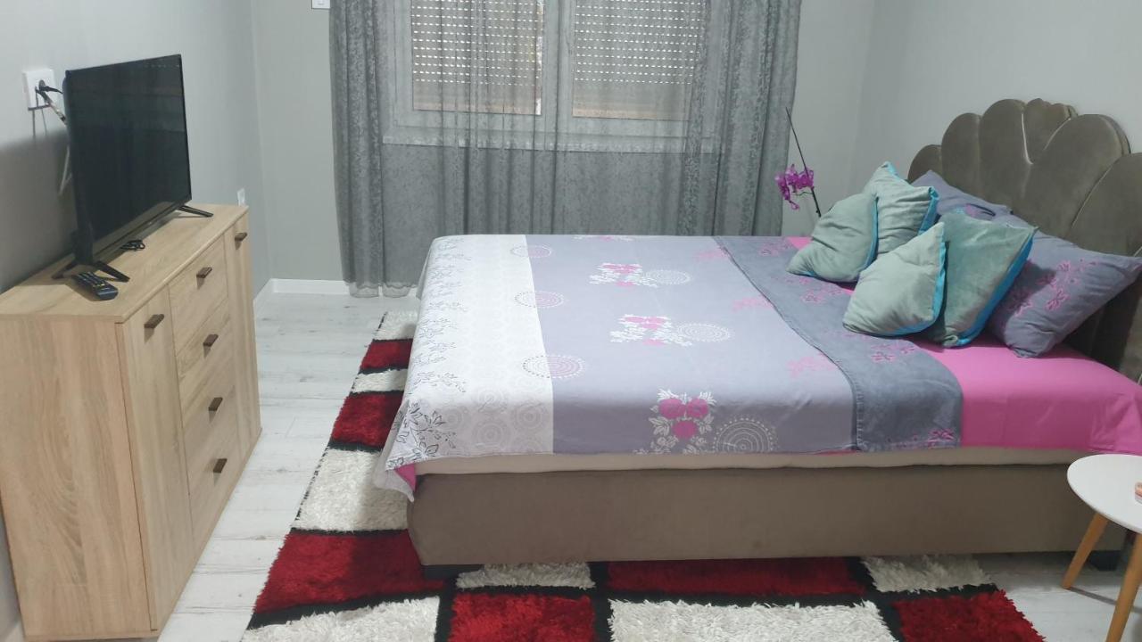 Apartman Sweet Dreams 2 Aparthotel Nis Ngoại thất bức ảnh